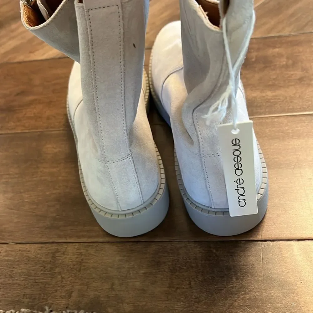 Andre Assous Vernon Water-Resistant Suede Bootie – Light Grey – Size 11 (NWOB)